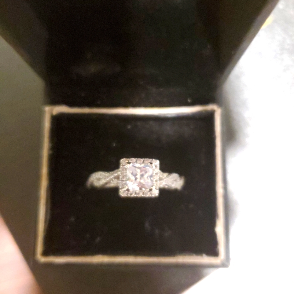 2 carat Joancee lab created white sapphire ring. .925 sterling silver.